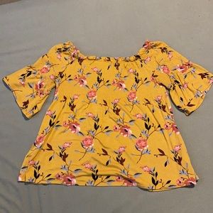 Off the shoulder t-shirt Size-S